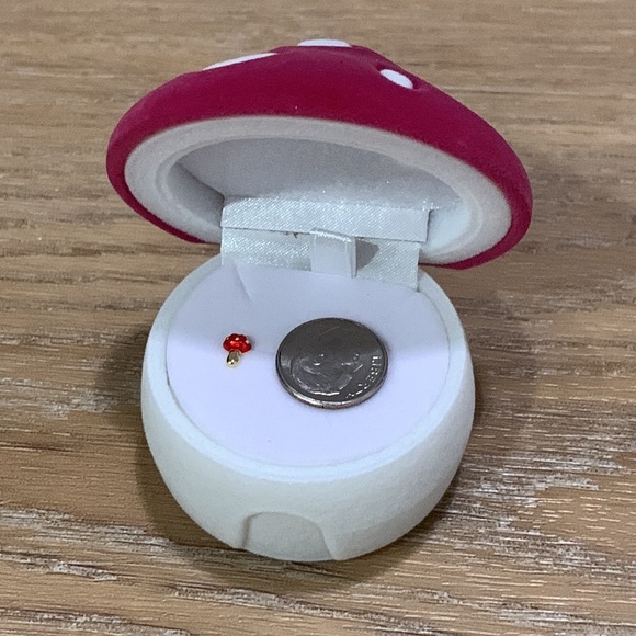 Dainty petite tiny red & gold mushroom earrings - Picture 4 of 5